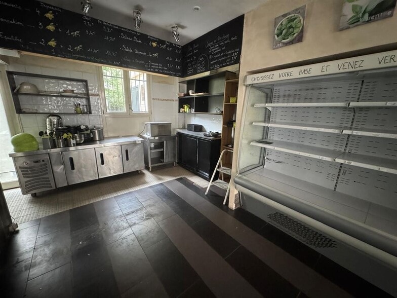 44 Rue Anatole France, Levallois-Perret for lease - Building Photo - Image 2 of 4