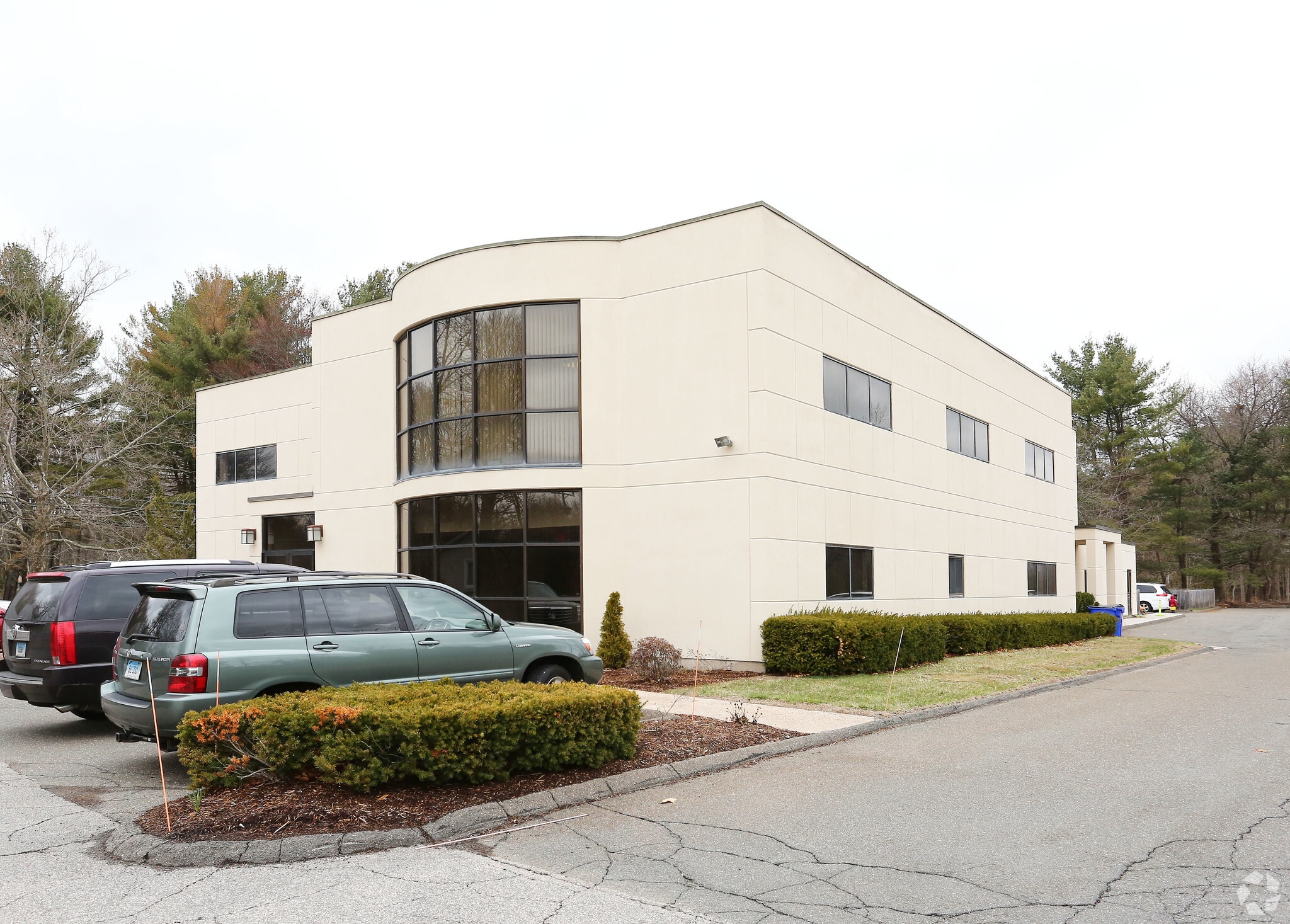 110 Hopmeadow St, Weatogue, CT for lease Primary Photo- Image 1 of 8