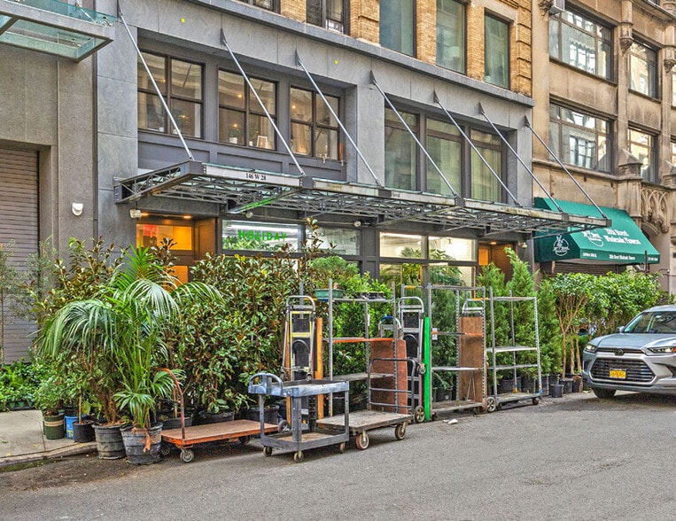 146-148 W 28th St, New York, NY for sale - Building Photo - Image 3 of 11