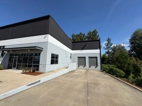 6781 NE Columbia Blvd, Portland, OR for lease Building Photo- Image 2 of 9