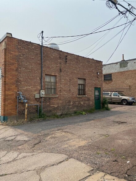 202 W Genesee St, Iron River, MI à vendre - Photo du bâtiment - Image 3 de 9