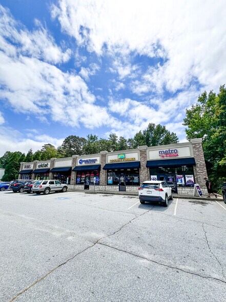 6811 Calhoun Memorial Hwy, Easley, SC for lease - Building Photo - Image 2 of 9