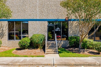 18207 Chisholm Trl, Houston, TX à louer Photo du bâtiment- Image 1 de 1