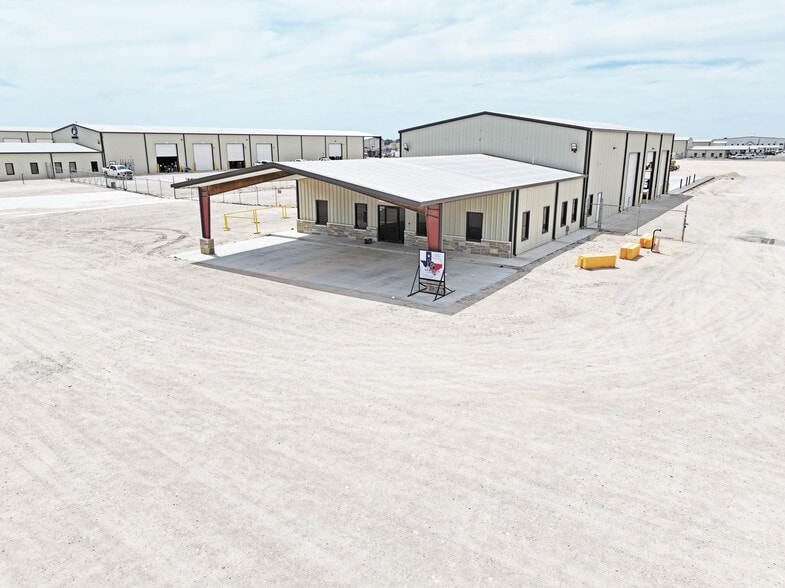 13800 W Interstate 20 E, Odessa, TX for lease - Building Photo - Image 1 of 64