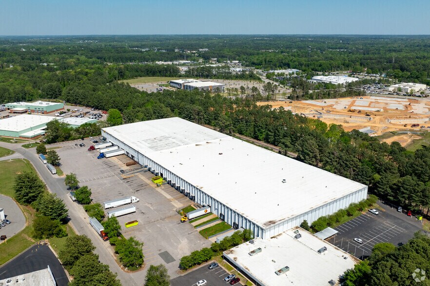3401 Gresham Lake Rd, Raleigh, NC à louer - Photo du bâtiment - Image 2 de 20
