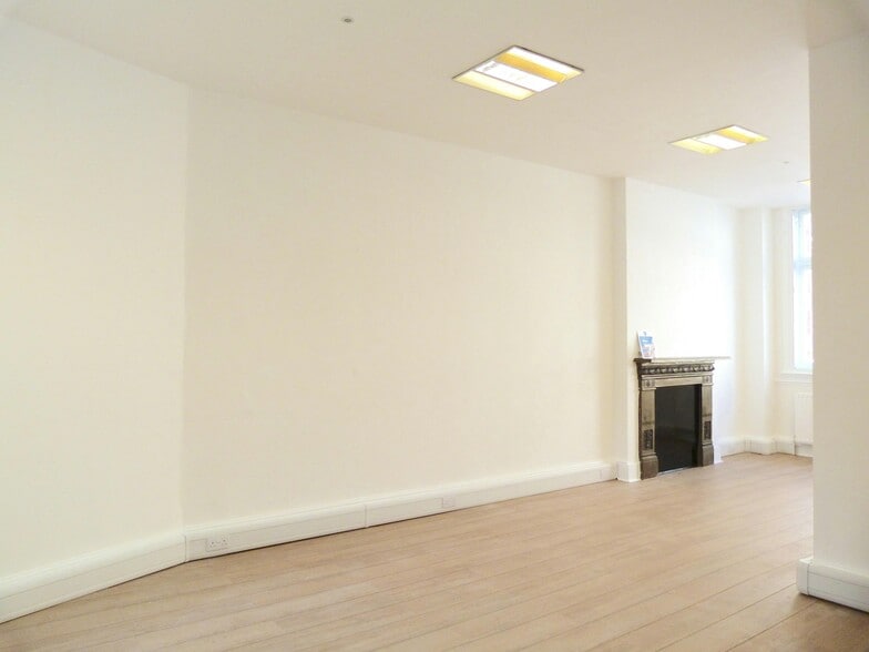 47-50 Margaret St, London for lease - Building Photo - Image 3 of 12