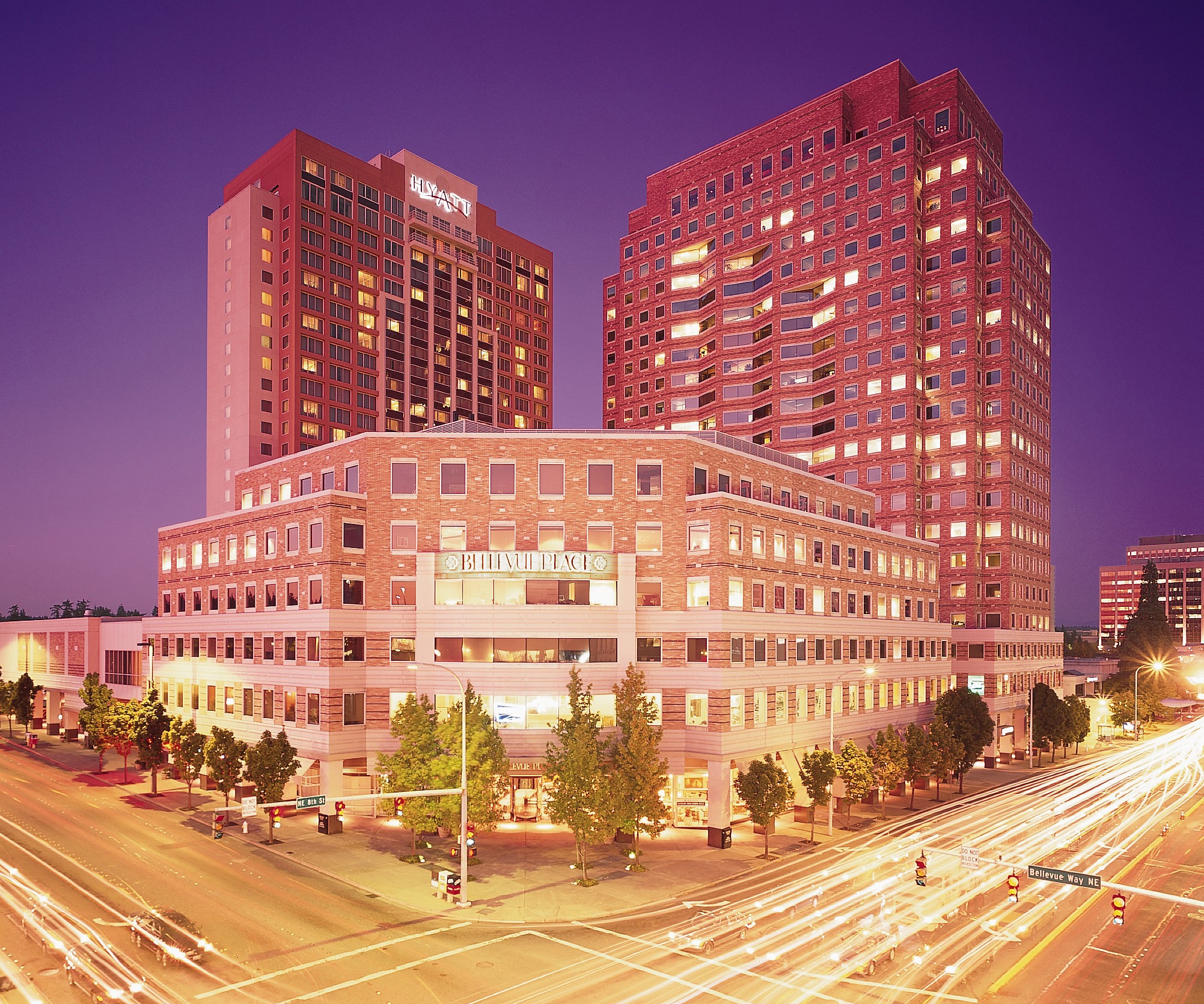 10500 NE 8th St, Bellevue, WA for lease Primary Photo- Image 1 of 2