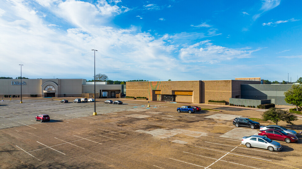 3500 McCann Rd, Longview, TX for sale - Building Photo - Image 2 of 23