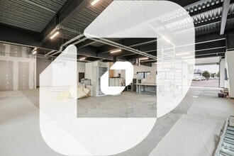 24 Rue Robert Witchitz, Ivry-sur-Seine for lease Interior Photo- Image 2 of 2