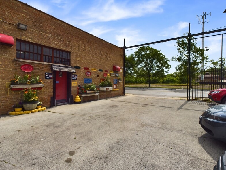 9540 S Vincennes Ave, Chicago, IL for sale - Building Photo - Image 2 of 86