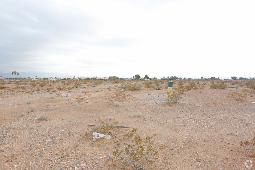 Blue Diamond Rd, Las Vegas, NV for sale - Primary Photo - Image 2 of 2