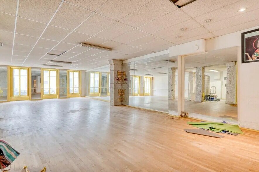 Office in Lyon for sale - Interior Photo - Image 2 of 12