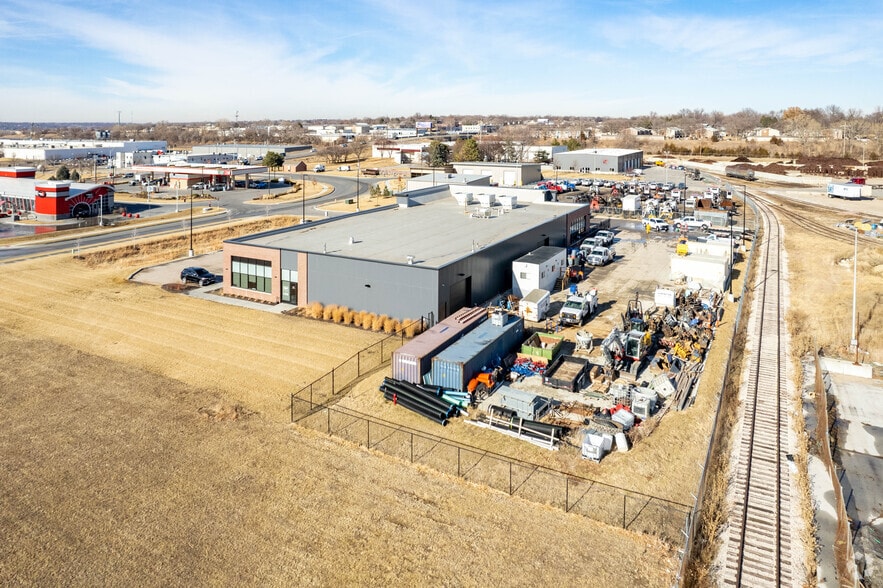 4201 S 130th St, Omaha, NE for sale - Building Photo - Image 3 of 8