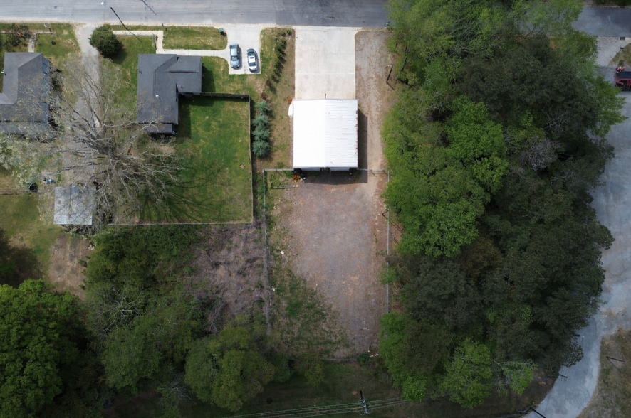 205 AVENUE C, Carrollton, GA for lease - Aerial - Image 3 of 5