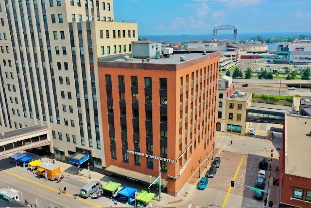 332 W Superior St, Duluth, MN à vendre - Photo du bâtiment - Image 2 de 8