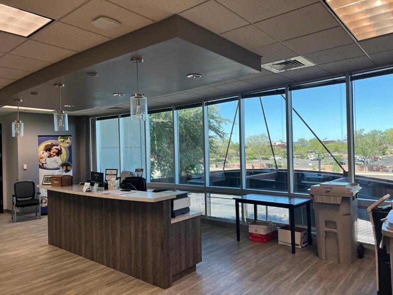 5701 W Talavi Blvd, Glendale, AZ for lease - Interior Photo - Image 2 of 16