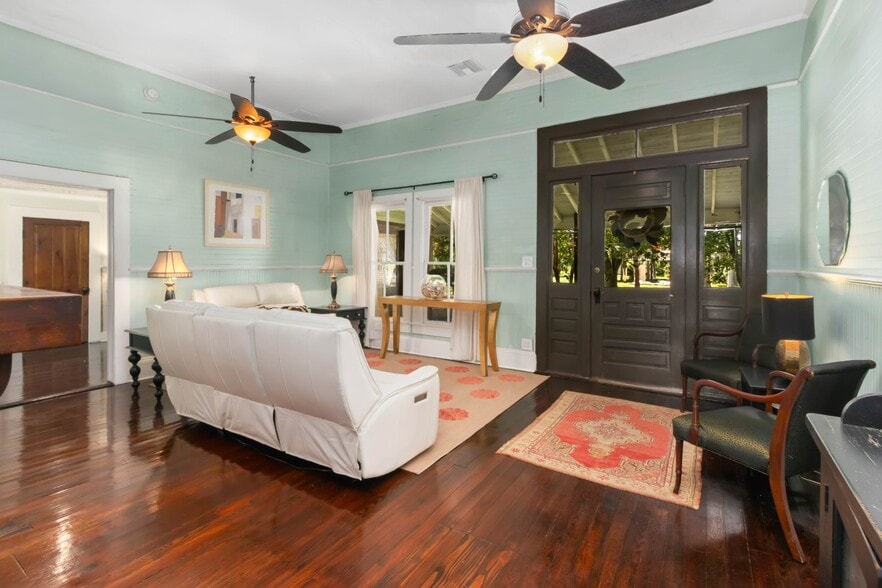 201 8th St, Port Saint Joe, FL à vendre - Photo intérieure - Image 3 de 5