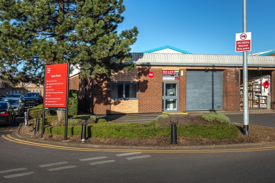 382-388 Sykes Rd, Slough for lease - Building Photo - Image 2 of 12