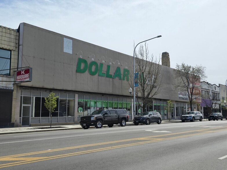 4609 S Ashland Ave, Chicago, IL à louer - Photo du bâtiment - Image 2 de 9