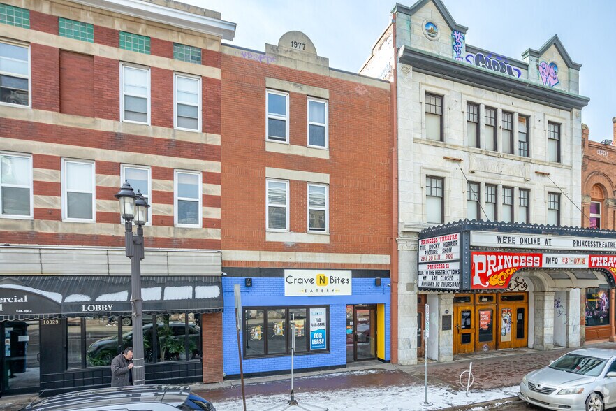 10329/19 – 82 Avenue portefeuille de 2 propriétés à vendre sur LoopNet.ca - Photo principale - Image 2 de 2