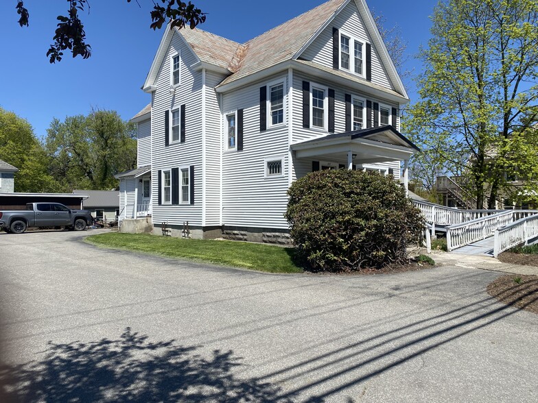 387 Canal St, Brattleboro, VT for sale - Building Photo - Image 1 of 1