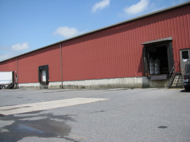 201 E Bellevue Ave, Reading, PA for lease - Building Photo - Image 3 of 9