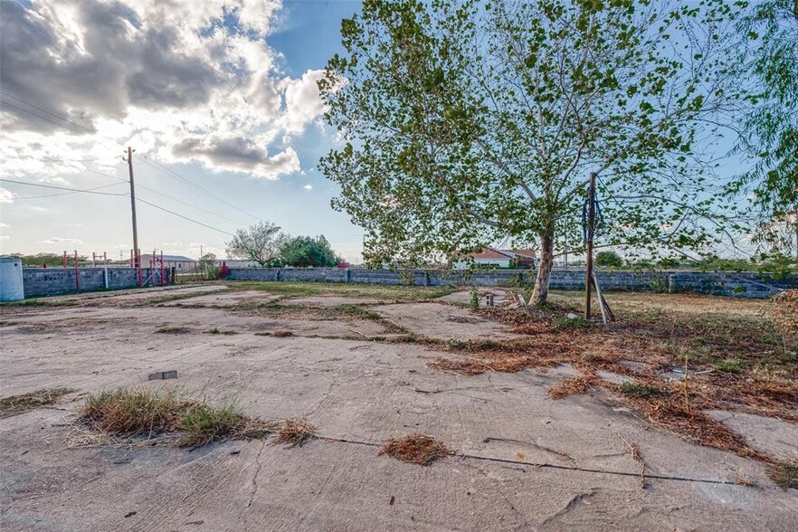 117 County Road 227, East Bernard, TX for sale - Building Photo - Image 2 of 24