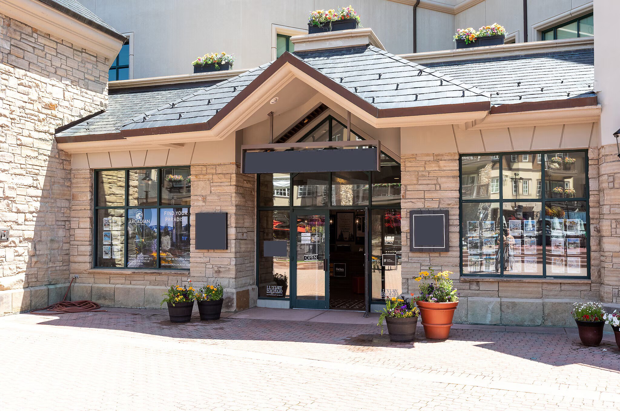 136 E Thomas Pl, Beaver Creek, CO for lease Building Photo- Image 1 of 3