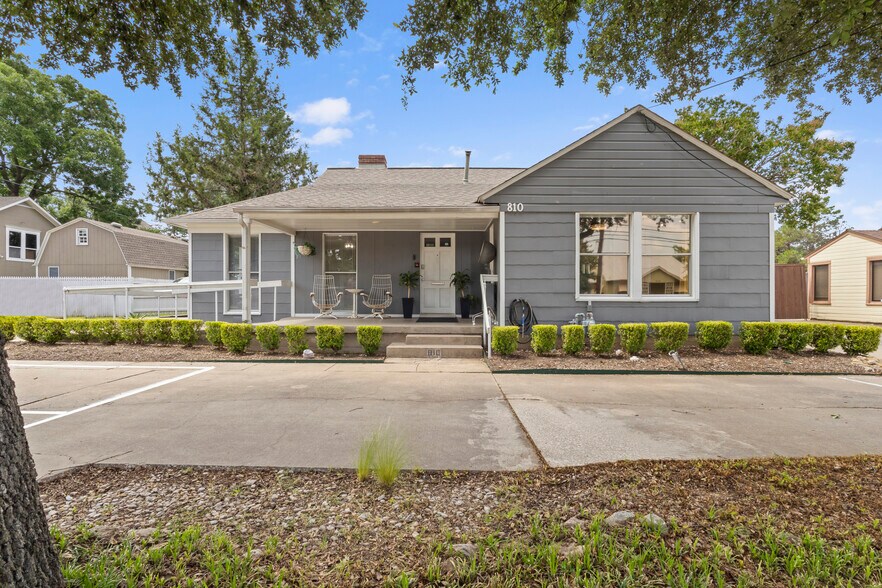 810 18th St, Plano, TX à vendre - Photo principale - Image 1 de 26