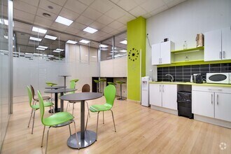 Calle de Isabel Colbrand, 10-12, Madrid, Madrid for lease Interior Photo- Image 1 of 49