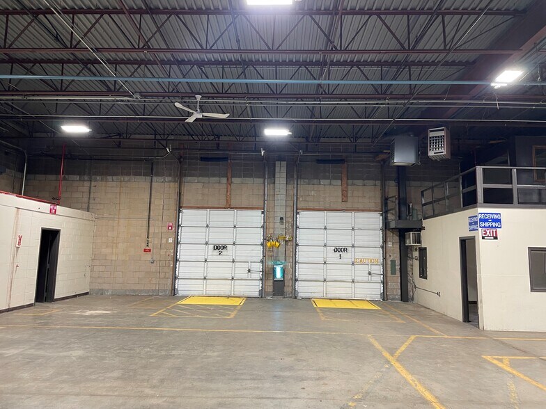 1399 Blue Hills Ave, Bloomfield, CT for lease - Building Photo - Image 3 of 5