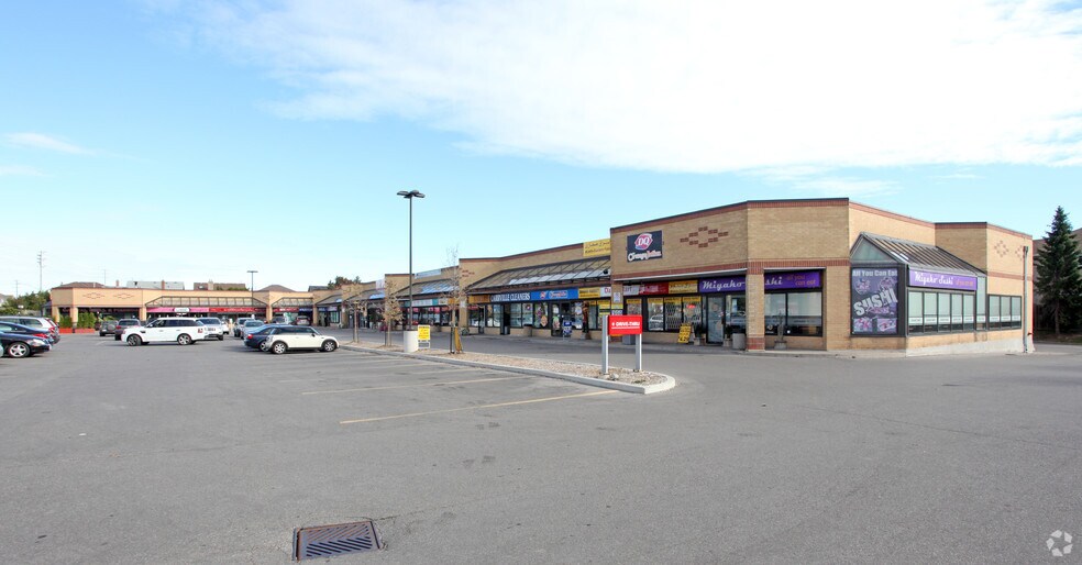 9301 Bathurst St, Richmond Hill, ON à vendre - Photo principale - Image 1 de 1