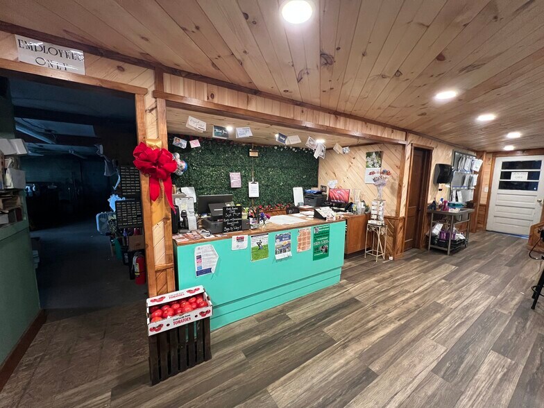 213 Missouri St., Franklin, PA à vendre - Photo du bâtiment - Image 2 de 20