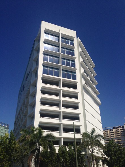 1011 Sunnybrook Rd, Miami, FL à louer - Photo du bâtiment - Image 2 de 17