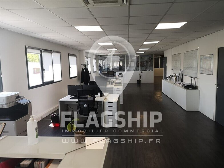 Bureau dans Neuilly-Plaisance à vendre - Photo intérieure - Image 3 de 9