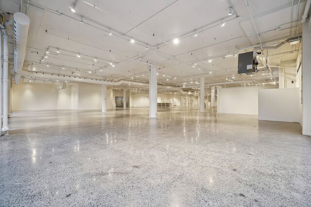 4360 Ch de la Côte-de-Liesse, Mt Royal, QC à vendre - Photo intérieure - Image 3 de 12
