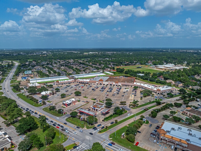 8765-8765 Spring Cypress Rd, Spring, TX à vendre - Photo du bâtiment - Image 3 de 8