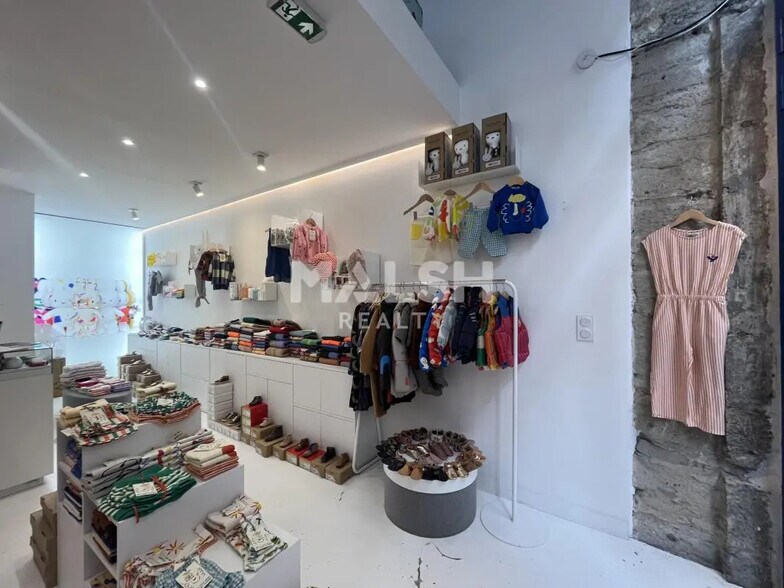 Commerce de détail dans Lyon à louer - Photo du bâtiment - Image 3 de 4