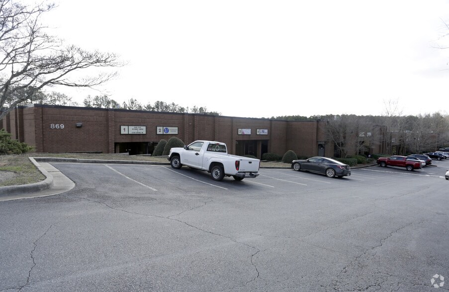 869 Pickens Industrial Dr, Marietta, GA à louer - Photo du bâtiment - Image 3 de 10