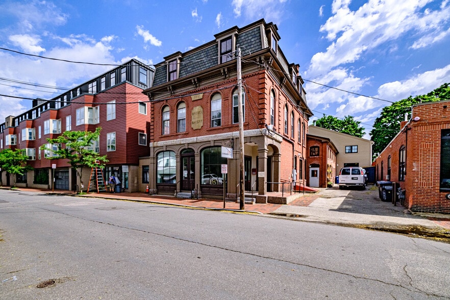 181 Brackett St, Portland, ME à vendre - Photo du bâtiment - Image 2 de 22