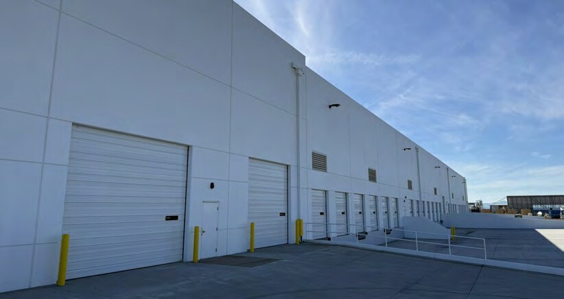 9215 W Arbor Ave, Tracy, CA à louer - Photo du bâtiment - Image 2 de 8