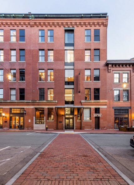 25-29 Thomson Pl, Boston, MA à louer - Photo du bâtiment - Image 3 de 14