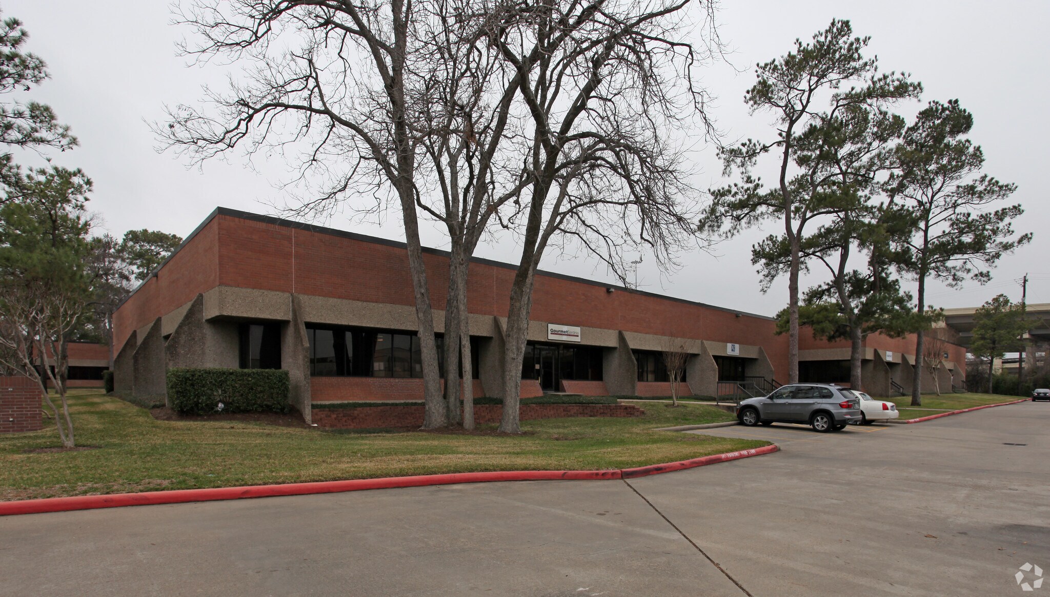 7051 Portwest Dr, Houston, TX à vendre Photo du bâtiment- Image 1 de 6