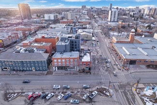 Plus de détails pour 8230 Gateway Blvd NW, Edmonton, AB - Commerce de détail à vendre