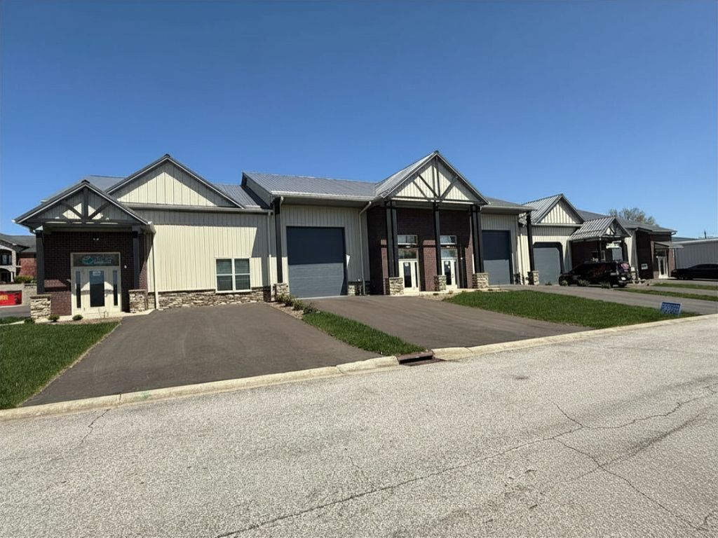 8000 Hardy Way, Sellersburg, IN à vendre Photo du bâtiment- Image 1 de 6