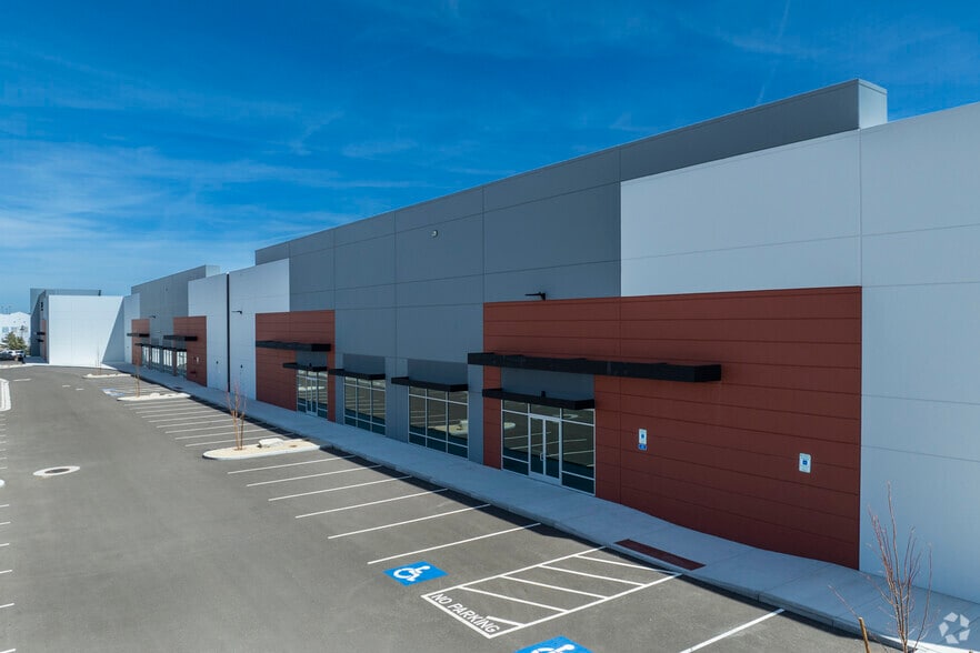 12910 Old Virginia Rd, Reno, NV for lease - Building Photo - Image 3 of 3