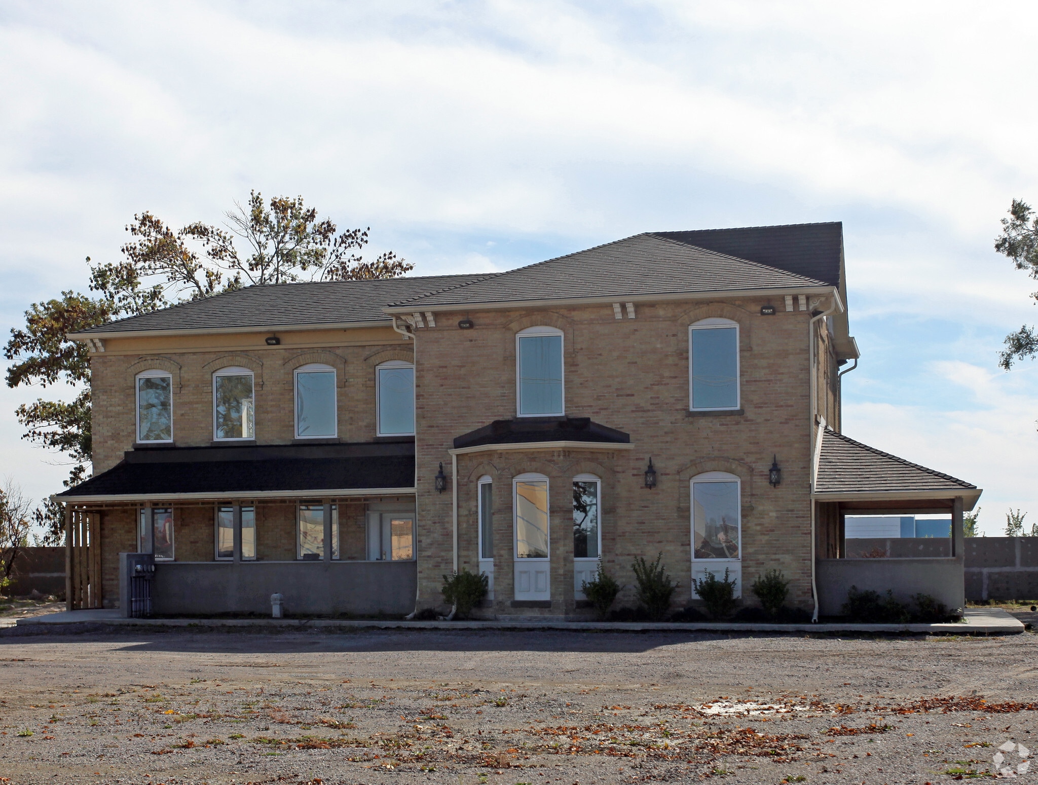 1601 Hopkins St, Whitby, ON for lease Primary Photo- Image 1 of 6