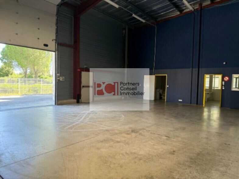 Flex in Gallargues-le-Montueux for lease - Building Photo - Image 3 of 6