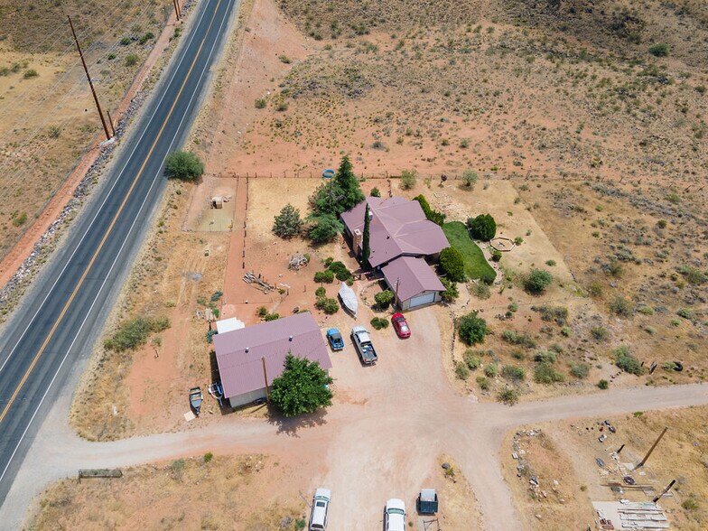 560 N 1380 W, Hurricane, UT à vendre - Photo du bâtiment - Image 2 de 17