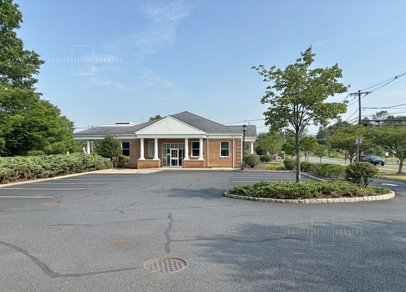 1057 Valley Rd, Gillette, NJ for sale - Building Photo - Image 2 of 2